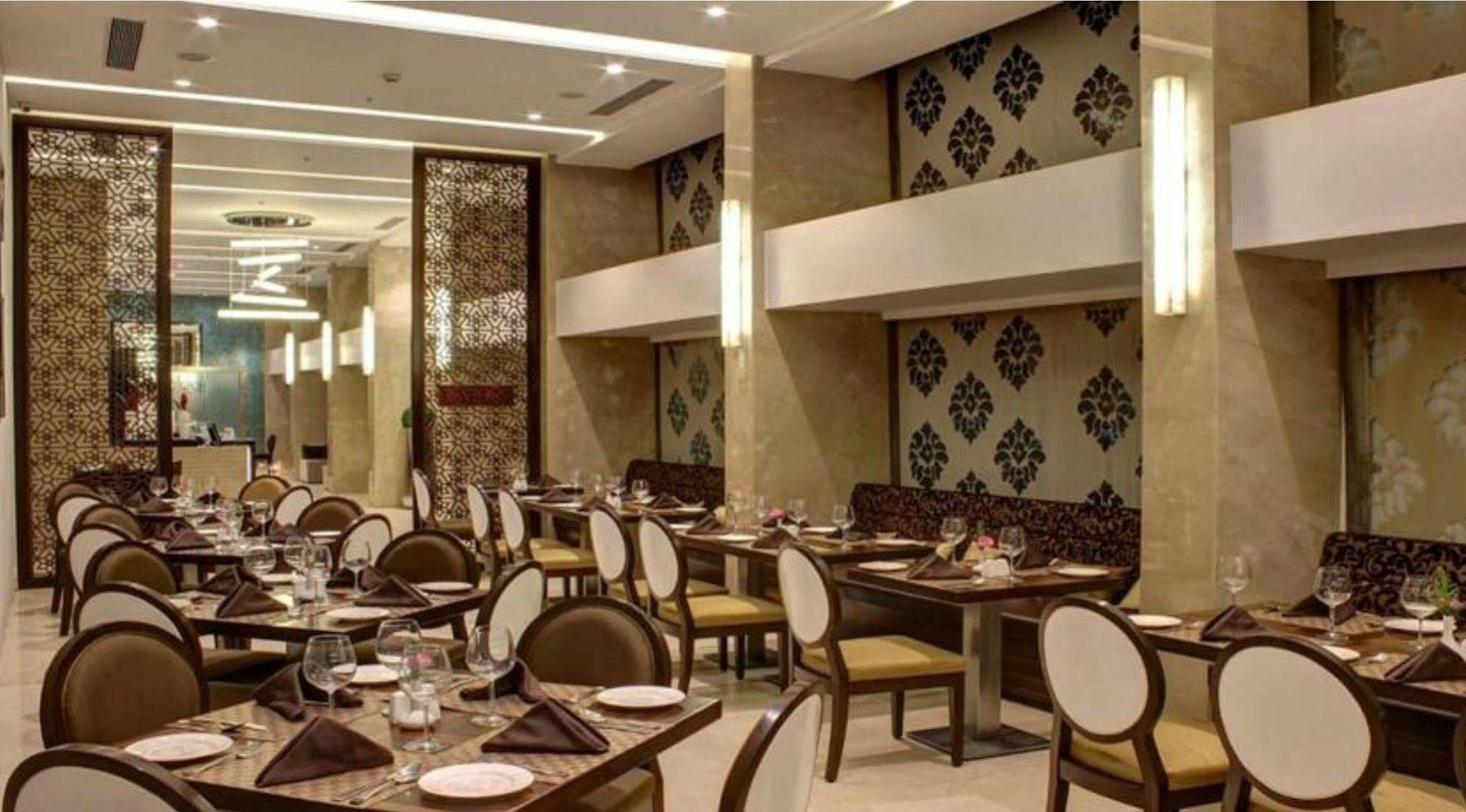 The Sahil Hotel Mumbai Exterior foto